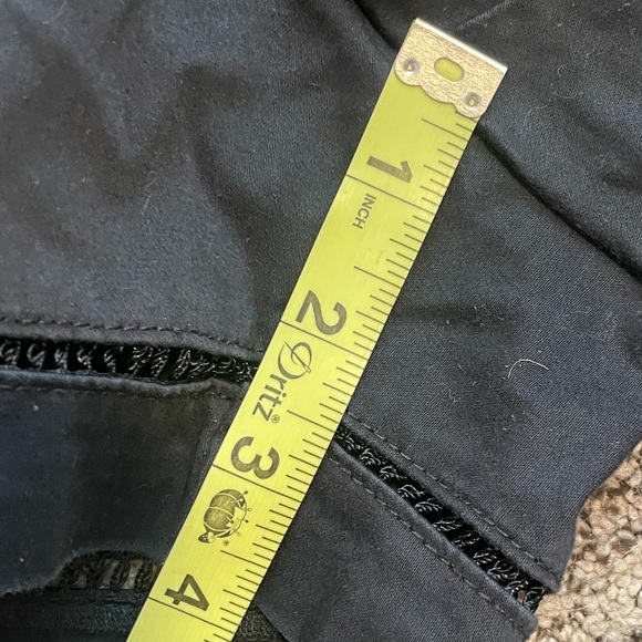 Calvin Klein Shorts - Picture 7 of 7